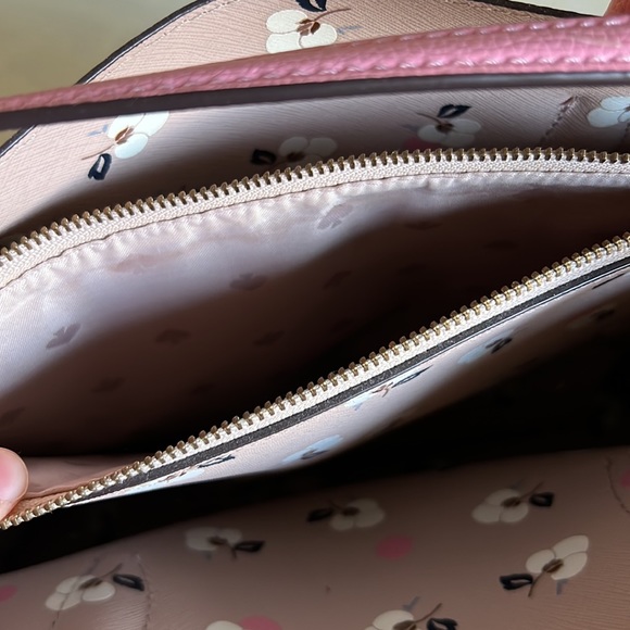 Kate Spade pink leather tote with zipper pocket inside, barely used - Picture 4 of 5